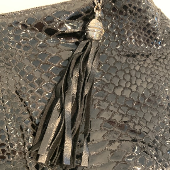 Miss Mak Couture designs hobo snakeskin tassel bag - Picture 15 of 16